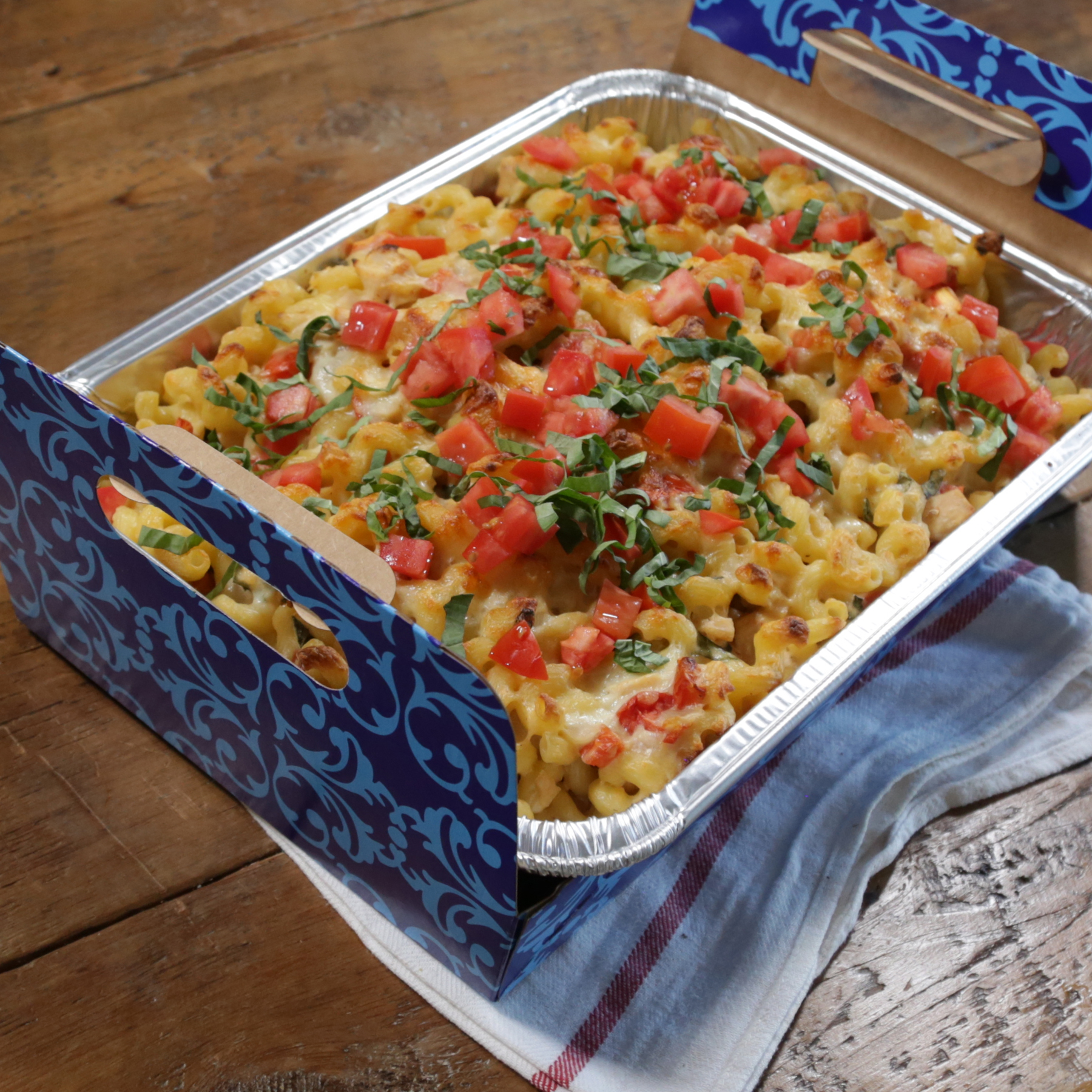 Tomato Basil Macaroni and Cheese | Reynolds Brands