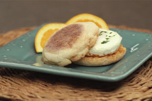 Easy Cheesy Poached Eggs | Reynolds Brands