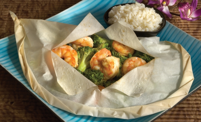 
Ginger Shrimp &amp; Broccoli en Papillote
