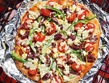 Tips on How to Grill a Greek Pizza