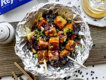 Baked Tofu with Black Pepper Sauce