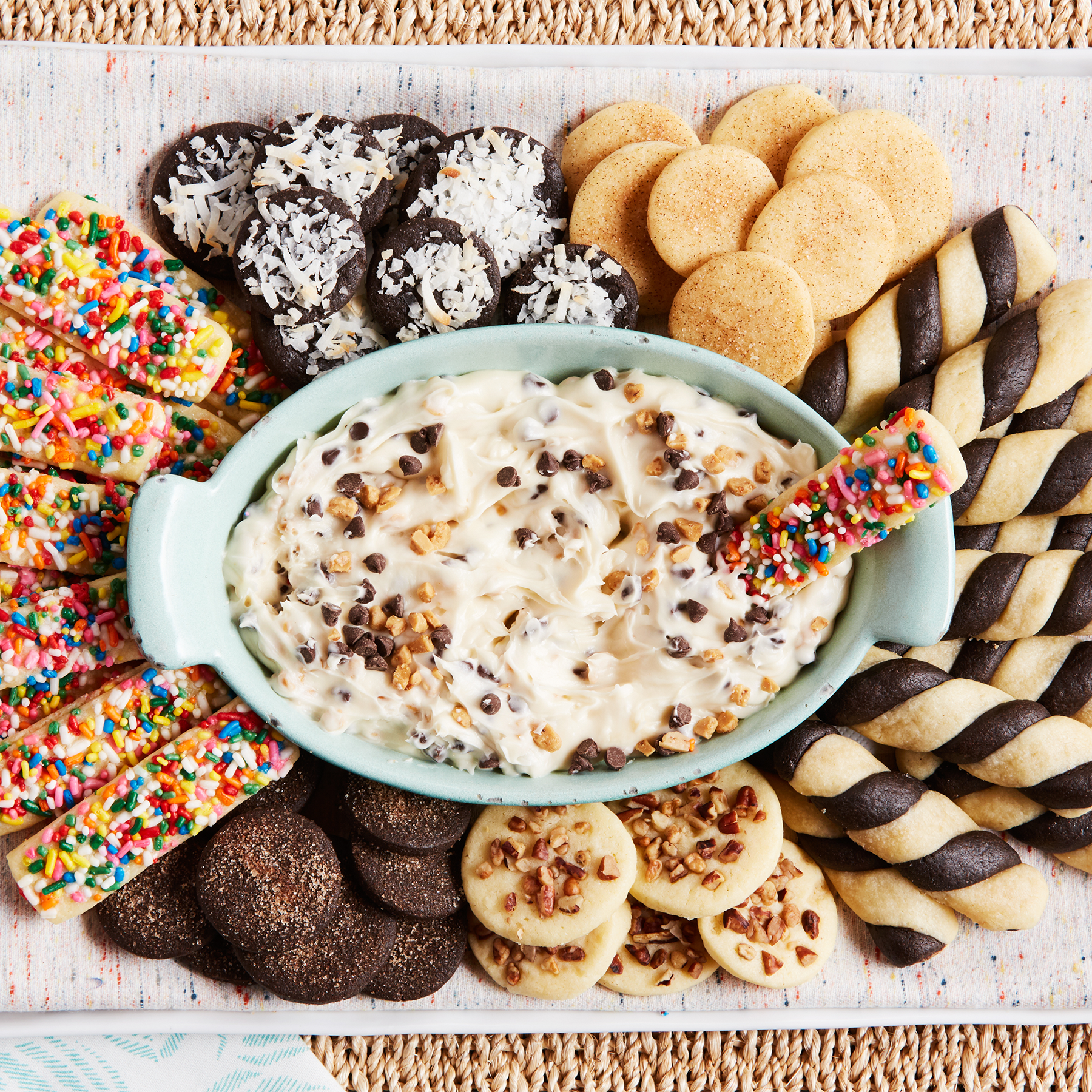 Cookie Dunker Frosting Dip | Reynolds Brands