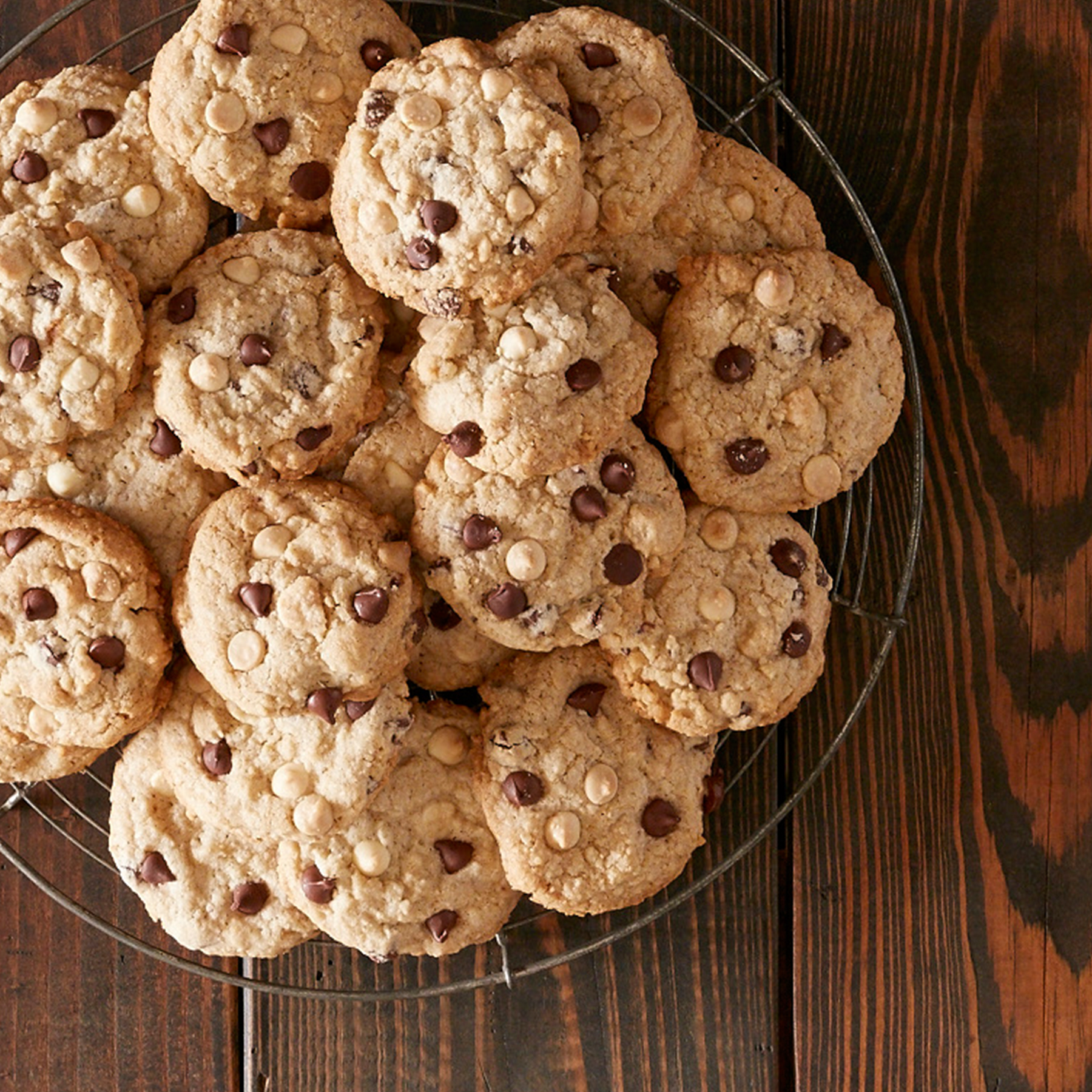 Double Chocolate Chip Oatmeal Cookies | Reynolds Brands