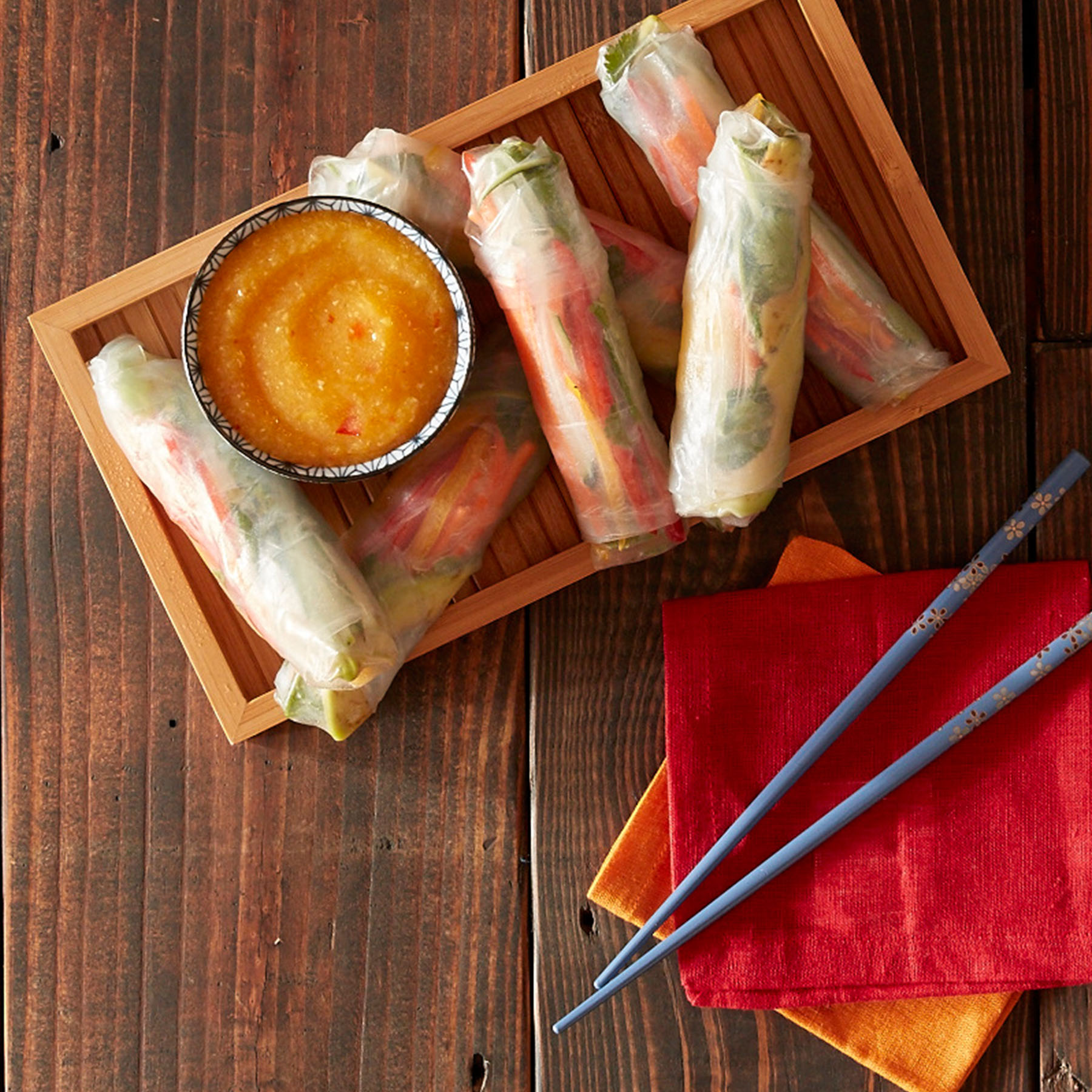 Veggie Spring Rolls with Thai Mango Dipping Sauce | Reynolds Brands