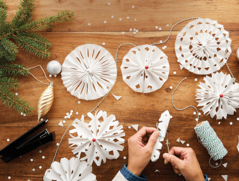 Holiday Parchment Paper Hacks - Garland