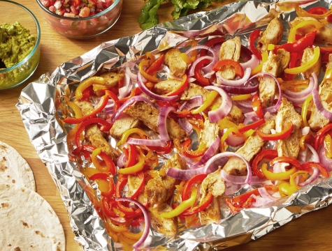 https://www.reynoldsbrands.com/sites/default/files/styles/gc_cta_two_columns/public/2023-11/05_789473_EV_RW_Foil_Everyday_Usage_Line_Sheet_Pan_Image_3000x3000.jpg?itok=skVrcm5p