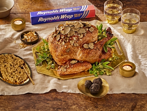 https://www.reynoldsbrands.com/sites/default/files/styles/gc_cta_two_columns/public/2023-11/Reynolds%20Wrap%2024k%20Truffle%20Turkey_Hero%20FINAL_1.jpg?itok=38o0Y71n