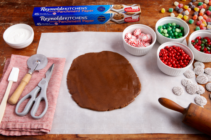 6 Christmas Holiday Gingerbread Candy Disposable Aluminum Baking