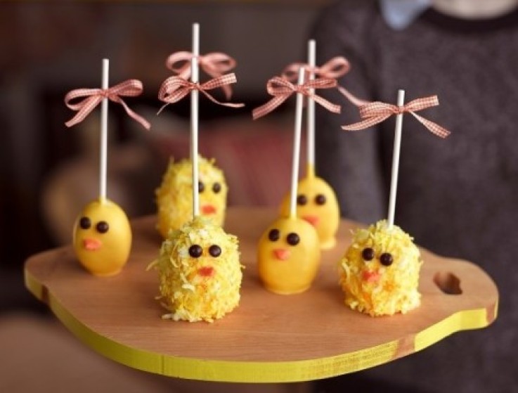 CAKE POP CHICKS