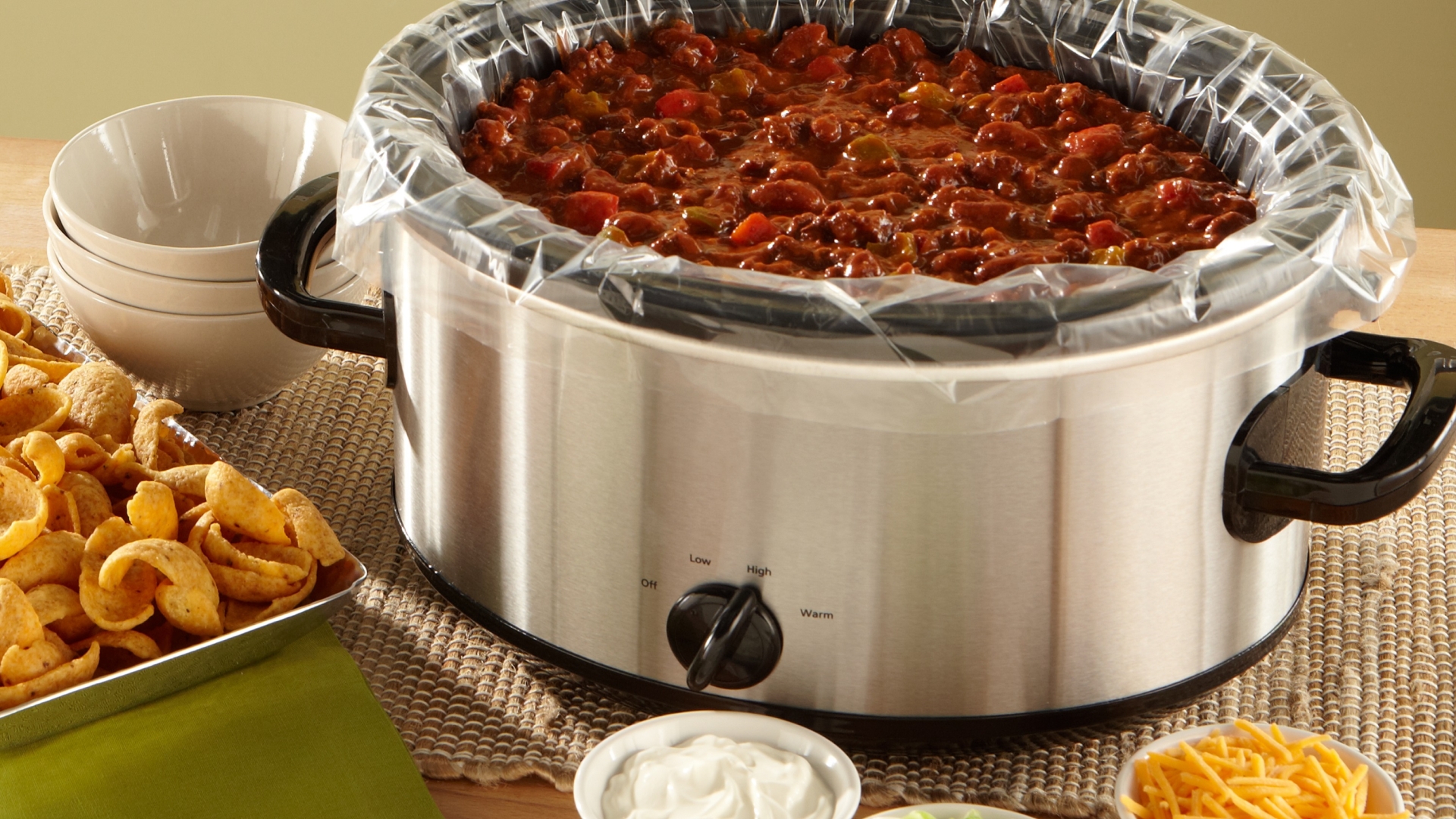 Everything You Need to Know About Lining Slow Cookers | Reynolds Brands