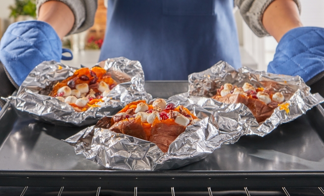 Parchment Paper, Wax Paper, or Aluminum Foil? The Ultimate Cooking Guide