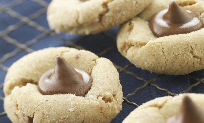 
Blossoming Almond Butter Cookies
