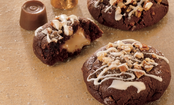 
Caramel-Filled Chocolate Cookies
