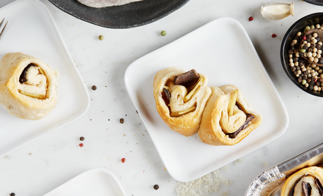 
Potatoes, Sea Salt + Roasted Garlic Rolls
