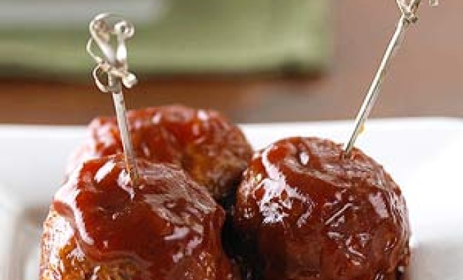 
Cranberry-Sauced Meatballs Appetizer
