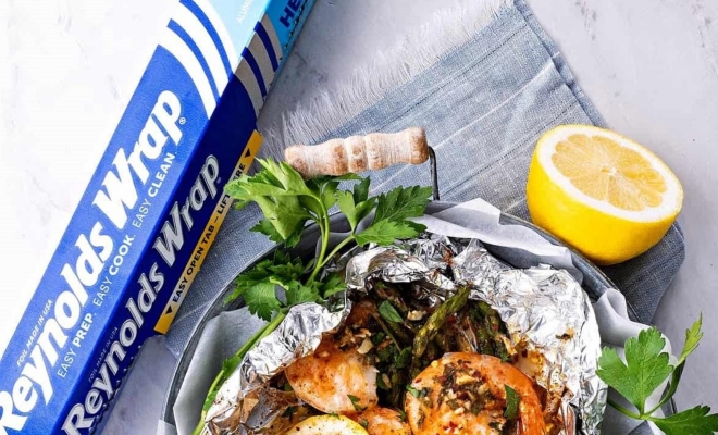 
Lemon Garlic Shrimp Foil Packets
