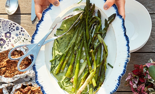 Grilled Asparagus with Spring Onions and Green Goddess Dressing Grilled Asparagus with Spring Onions and Green Goddess Dressing