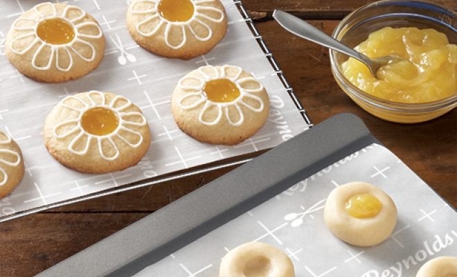 
Lemon Thumbprint Flower Cookies
