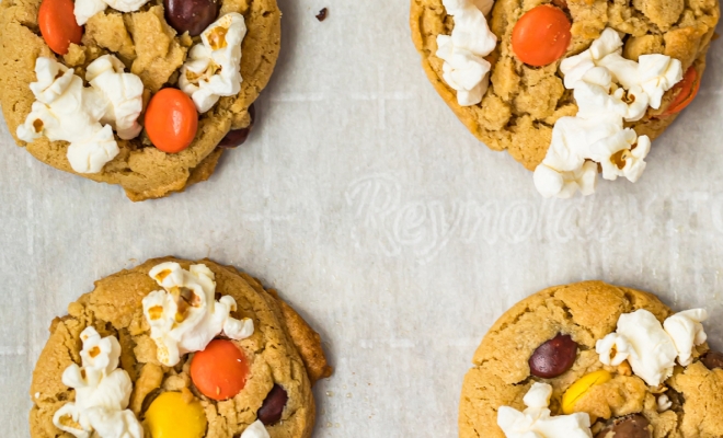 
Movie Night Cookies
