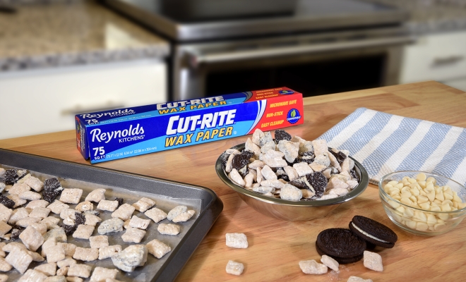 
Cookies &amp; Cream Puppy Chow
