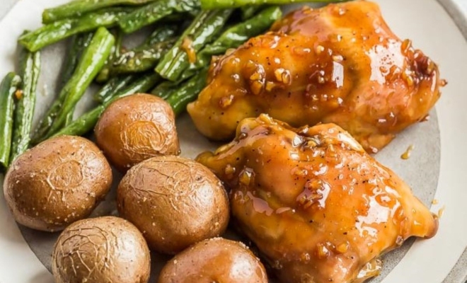 
Honey Garlic Chicken Thighs
