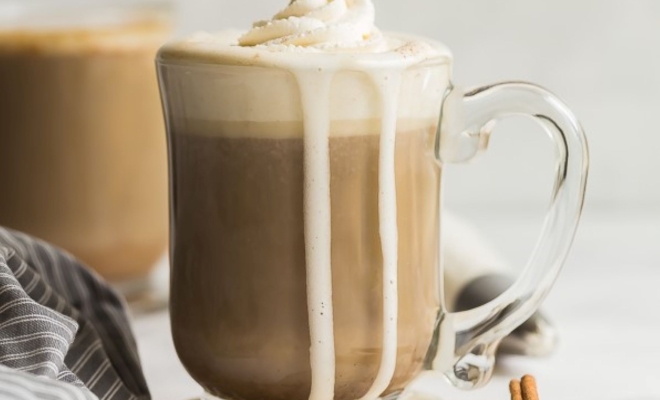 
Slow Cooker Pumpkin Spice Latte
