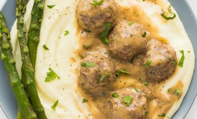 
Slow Cooker Swedish Meatballs
