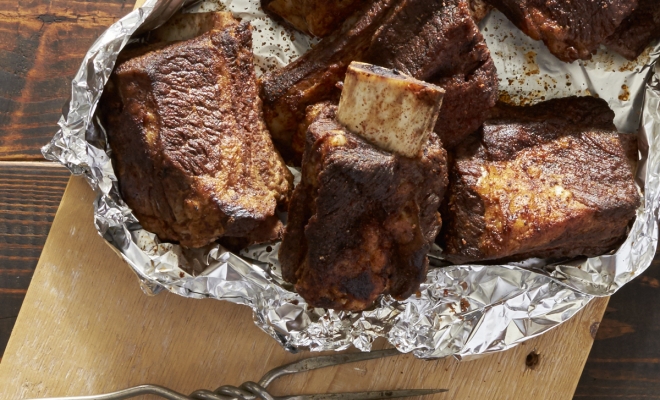 
Grilled BBQ Short Ribs with Dry Rub
