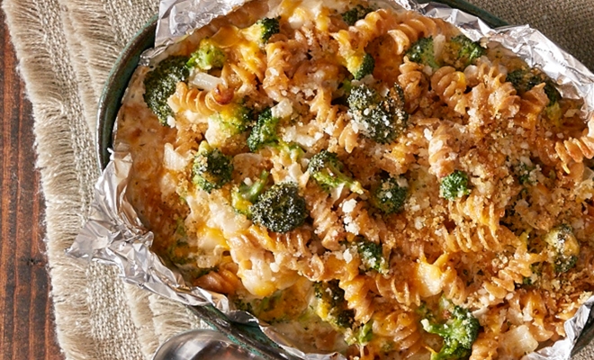 Homemade Mac and Cheese Casserole | Reynolds Brands