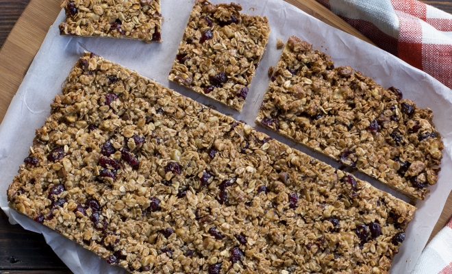 
Rise and Shine Oatmeal Breakfast Bars
