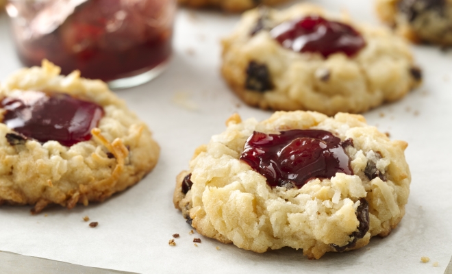 
Cherry Sugar Cookie Macaroons
