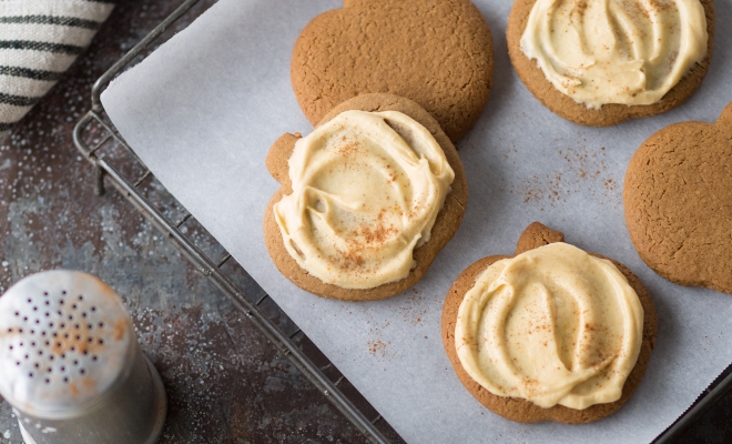 
Pumpkin-Shaped Spice Cookies
