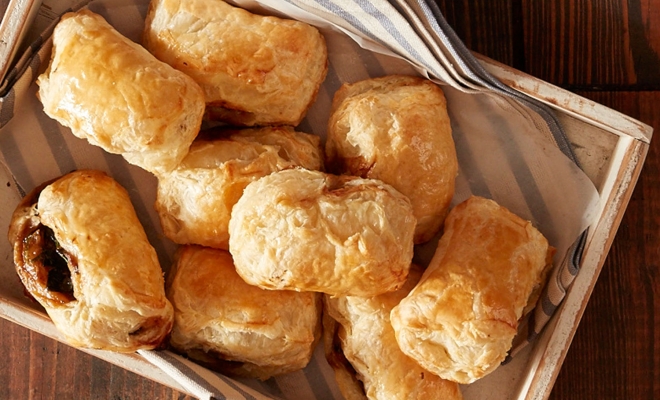 
Spinach and Mushroom Baked Empanadas
