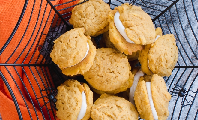 
Fall Pumpkin Sandwich Cookies
