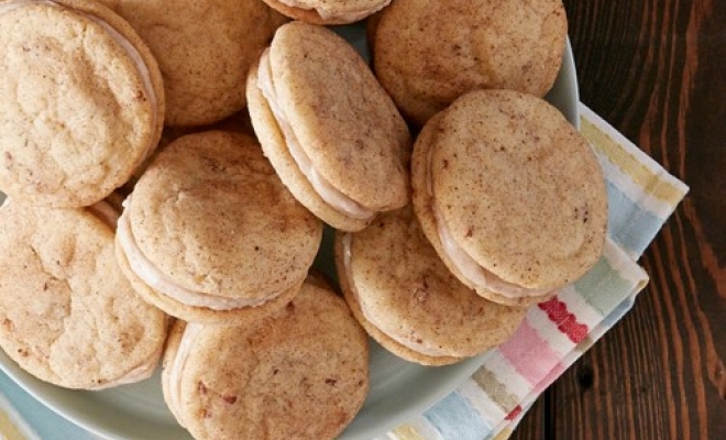 
Snickerdoodle Sandwich Cookies
