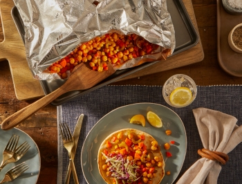 Crunchy BBQ Chickpea &amp; Vegetable Pita Wraps