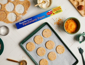 https://www.reynoldsbrands.com/sites/default/files/styles/recipe_tips_grid_image/public/recipes/EverythingButterCookies_Shot1_326.jpg?itok=eS5on4dI