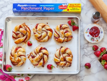 Strawberry and Cream Rolls