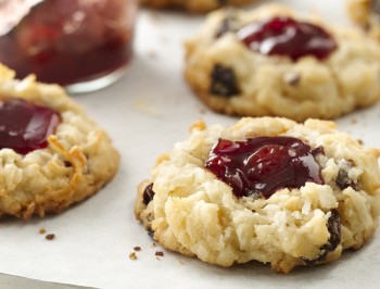 Cherry Sugar Cookie Macaroons