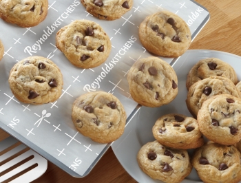 Try these ingredient swaps to bake chocolate chip cookies with lots of  flavor and little guilt! Use Reynolds Parchment Paper, available …