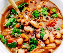 Slow Cooker White Bean and Kale Soup