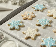 Snowflake Sugar Cookies with Decorating Icing