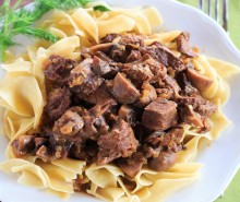 Slow Cooker Beef Stroganoff